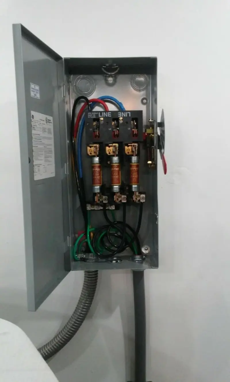 Three-phase disconnect switch installed for Electrical Wiring & Rewiring in Dardanelle